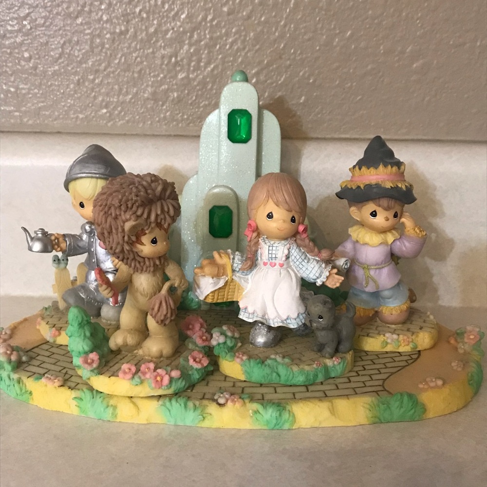 Precious Moments/Wizard of Oz figurines year 2003
